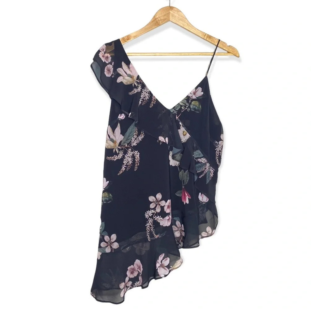 ✨NWT Keepsake The Label Back Cosmic Girl Floral Asymmetrical Top Size Medium - Picture 2 of 9